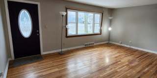 Fabulous Home in the Heart of Solon Gallery 1