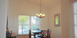 Stunning, Modern 2 Bed, 2 Bath with Office in Woodcroft! Gallery 5
