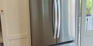 Newly renovated 2 bedroom 2 bathroom in a great location Gallery 30