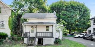 Comfort & Convenience Await at 3200 Flint Hill Rd in Hellertown Gallery 1
