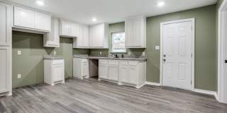Beautifully Remodeled 3-1 in Sherman! Fridge, Washer and Dryer Included! Gallery 6