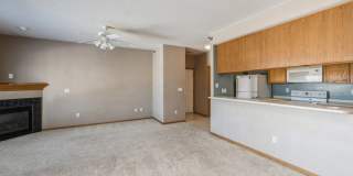 AFFORDABLE CONDO!! 2 Bedroom, 2 Bath Condo in Waukee Gallery 3