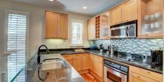 306 E Mallory Circle Gallery 8