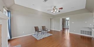 8617 Jonquil Gallery 8