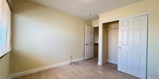 7645 Rustic Galleon Street Gallery 28