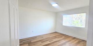 Single Story Senior Home 55+ community- Newly Remodeled- Ready To Move In. Gallery 23