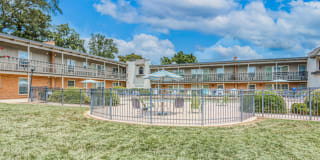 Courtyard on Main Gallery 23