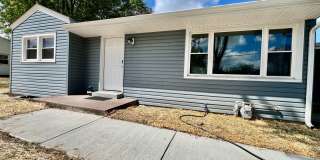 New Pool! Just vibes by the pool. Fully fenced yard Gallery 1