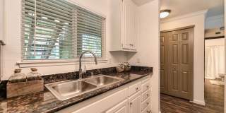Harbor Oaks Apartment Homes Gallery 11