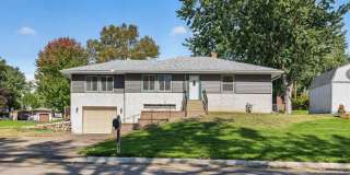Newly remodeled 4-bedroom, 2-bath home in Inver Grove Heights- Available Now! Gallery 1