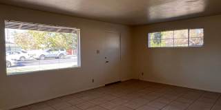 Tempe 3 Bed | 1.5 Bath *Landscaping Included* Close to ASU, Park, Restaurants Gallery 5