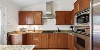 1930 Wildwood Place NE Gallery 10