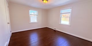 387 Quaker Lane S Gallery 5