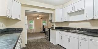 Spacious 3 Bed, 2 Bath Home with 1-Car Garage Near Downtown Kansas City Gallery 5