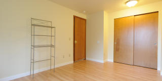 8bed, 4 BA House, Close to University Village!! Gallery 10