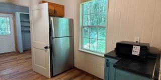 Charming NE Cottage! Gallery 13