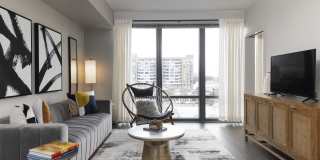 Solaire 8200 Dixon Gallery 4