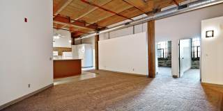 Off Broadway Apartments Gallery 14