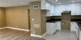 219 E Maple Street Gallery 4