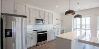 The Earl Apartments and Twin Homes Gallery 31