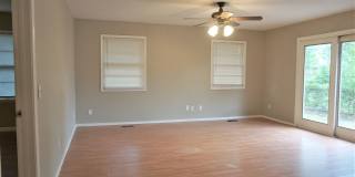 3 Bed 2 Bath 1 Car Garage -The Village NW OKC Gallery 6