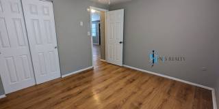 Must See 3/2/1 over 1000sf with tile/laminate floors, fresh paint, fenced yard and large living room!! Must See 3/2/1 over 1000sf with tile/laminate floors, fresh paint, fenced yard and large living room!! Gallery 14