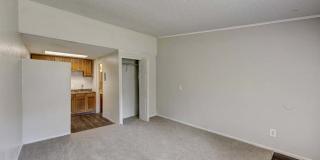 Pelican Pointe Apartments Gallery 3