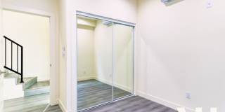 1030 West Apartments: Two, Four, & Five Bedrooms Near USC Campus! Gallery 20