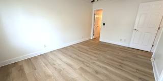 2BR/2BA Riverfront Luxury Condo Gallery 9