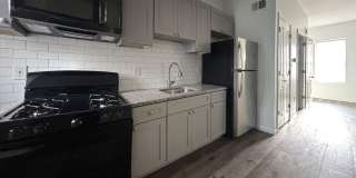 Modern Philly Townhouse w/ Luxury Finishes Gallery 11