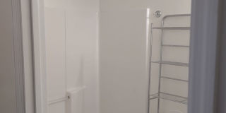 Adorable Two Bedroom Home in Edgewood! Gallery 21