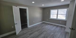Charming 3BR House in Oswego Gallery 1