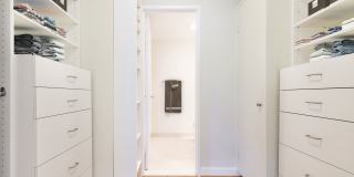 Columbia Plaza Gallery 18