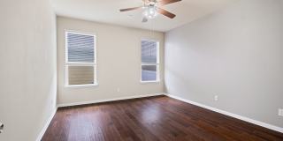 Charming 3 Bedroom, 2.5 Bath Townhouse in Cedar Park Town Center! Gallery 10