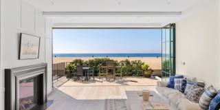 2428 The Strand Gallery 9