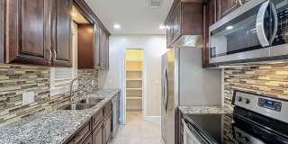 BEAUTIFUL ANNUAL RENTAL HOME - Convenient Location! Gallery 18