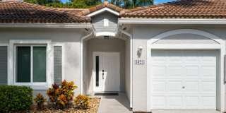 1021 SW 42nd Terrace Gallery 1