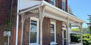 704 5TH Street Gallery 1