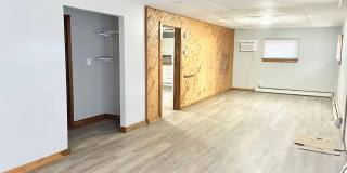 HUGE 3 Bed/2 Bath Home with your own private workshop + oversized garage Gallery 6