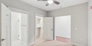 525 East Apartments Gallery 68