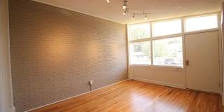 Beautiful 2 Bedroom, 1 Bath home is West Raleigh! Pet Friendly! Gallery 4