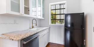 439 15th St Gallery 6