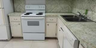 445 NE 195th St Gallery 3