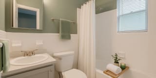 The Life at Arbor Creek Apartments Gallery 15