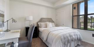 Oaks Landing 55+ Apartments - Senior & Affordable Housing Gallery 33