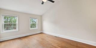 1814 E PRATT Street Gallery 25