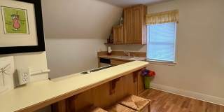 202 E Foster Ave Gallery 7