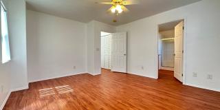 Single Family Home 3 Beds, 2.5 bath, 1 car garage Gallery 11