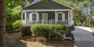 Beautifully Updated 3/1 w/ Large Backyard in Grant Park! Gallery 1