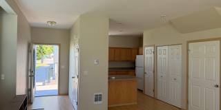 Charming 2-Story Townhome with Vaulted Ceilings Gallery 6